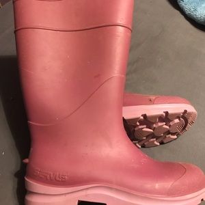 Pink rain muck boots